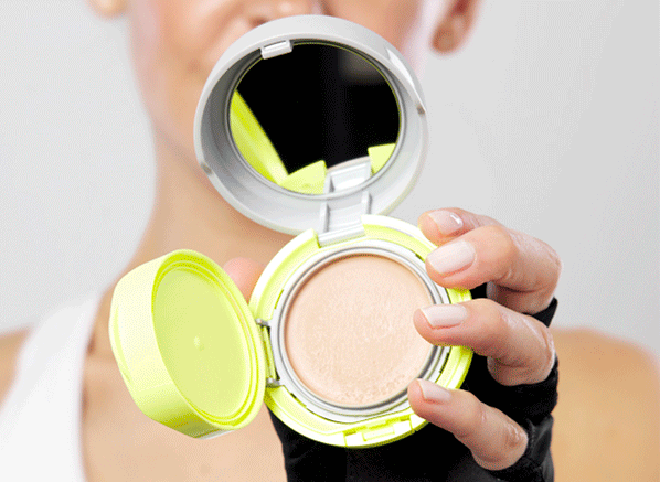 Workout Makeup: GIF Image of Shiseido WetForce QuickDry Sports BB Compact - Medium, Clarins Glow 2 Go - Blush & Highlighter Duo - 02 Golden Peach, Benefit Goof Proof Brow Pencil - 3 - Medium, La Roche-Posay Toleriane Waterproof Mascara, GIVENCHY Le Rose Perfecto Liquid Lip Balm - Nude Chill 