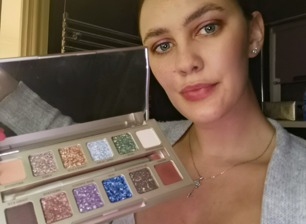 November beauty favourites: Urban Decay Stoned Vibes Eyeshadow Palette