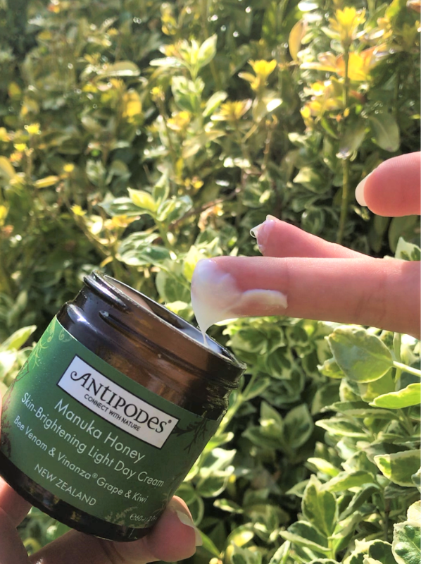 Antipodes Review: Antipodes Manuka Honey Skin-Brightening Light Day Cream