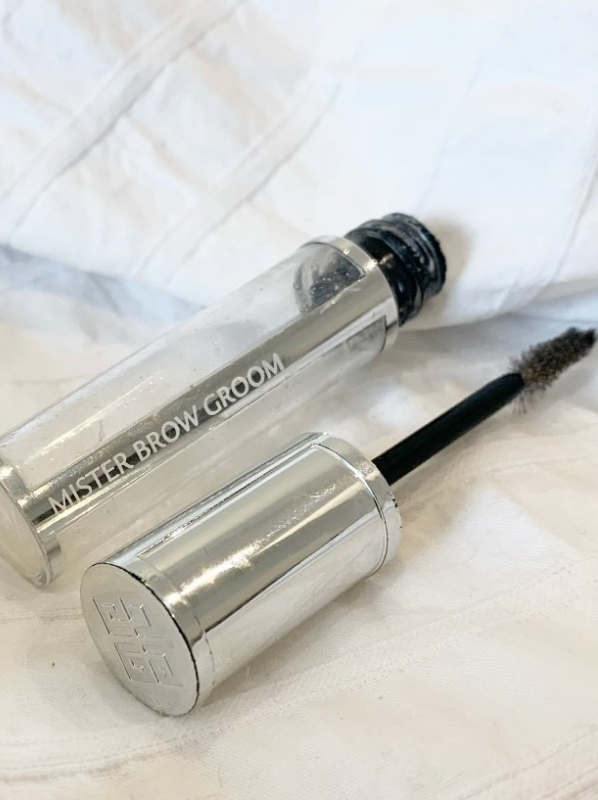 Escentual team beauty empty GIVENCHY Mister Brow Groom - Universal Brow Setter for an edit