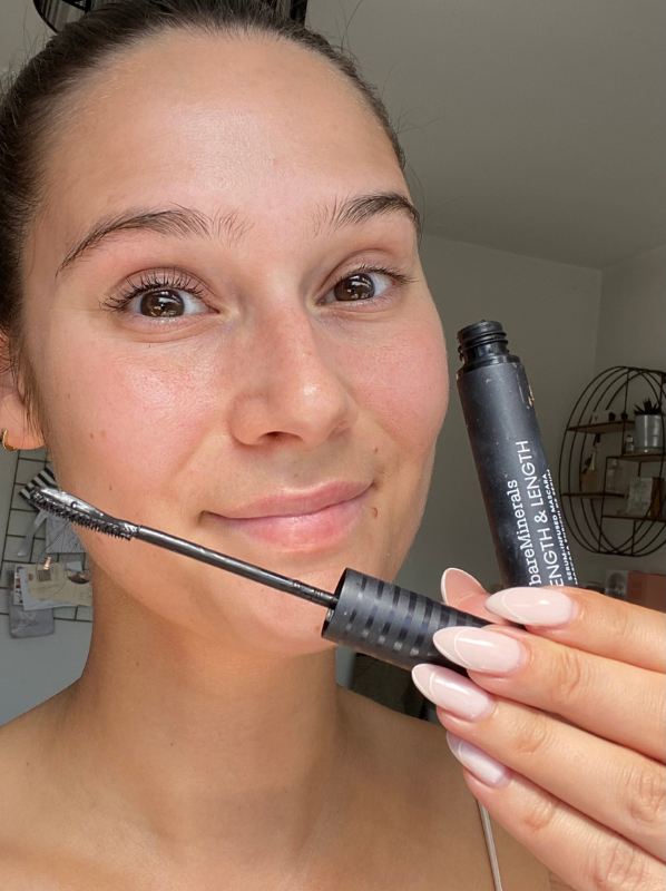 Escentual team member with a beauty empty: bareMinerals Strength & Length Serum-Infused Mascara 8ml Black