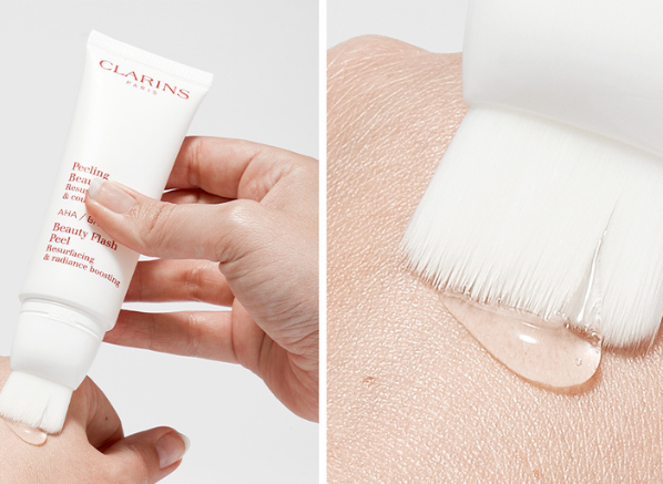 Swatch texture of Clarins Beauty Flash Peel