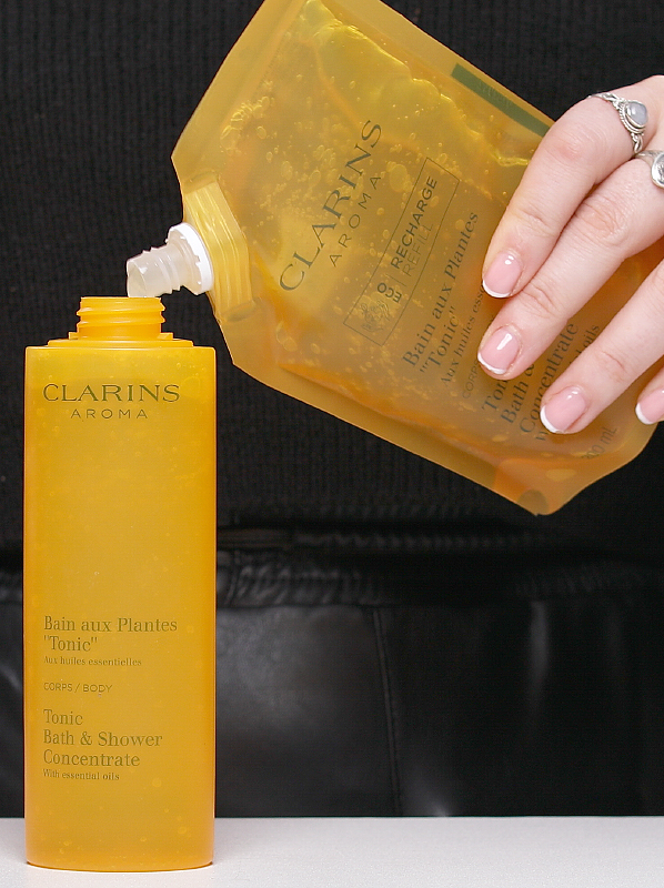 how to use Clarins Tonic Bath & Shower Concentrate Eco Refill for review 